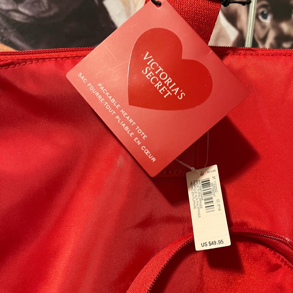 Victoria's Secret Red Foldable Heart Tote Bag Shopper Travel - New - Picture 4 of 8